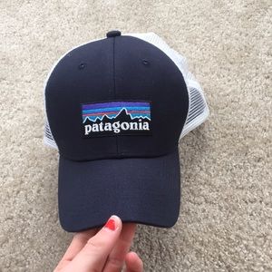 Mesh Patagonia trucker hat